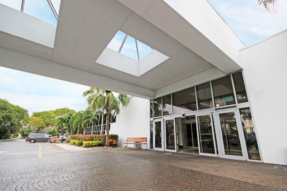 Sawgrass Grand Hotel And Suites Sports Complex Sunrise Exteriör bild