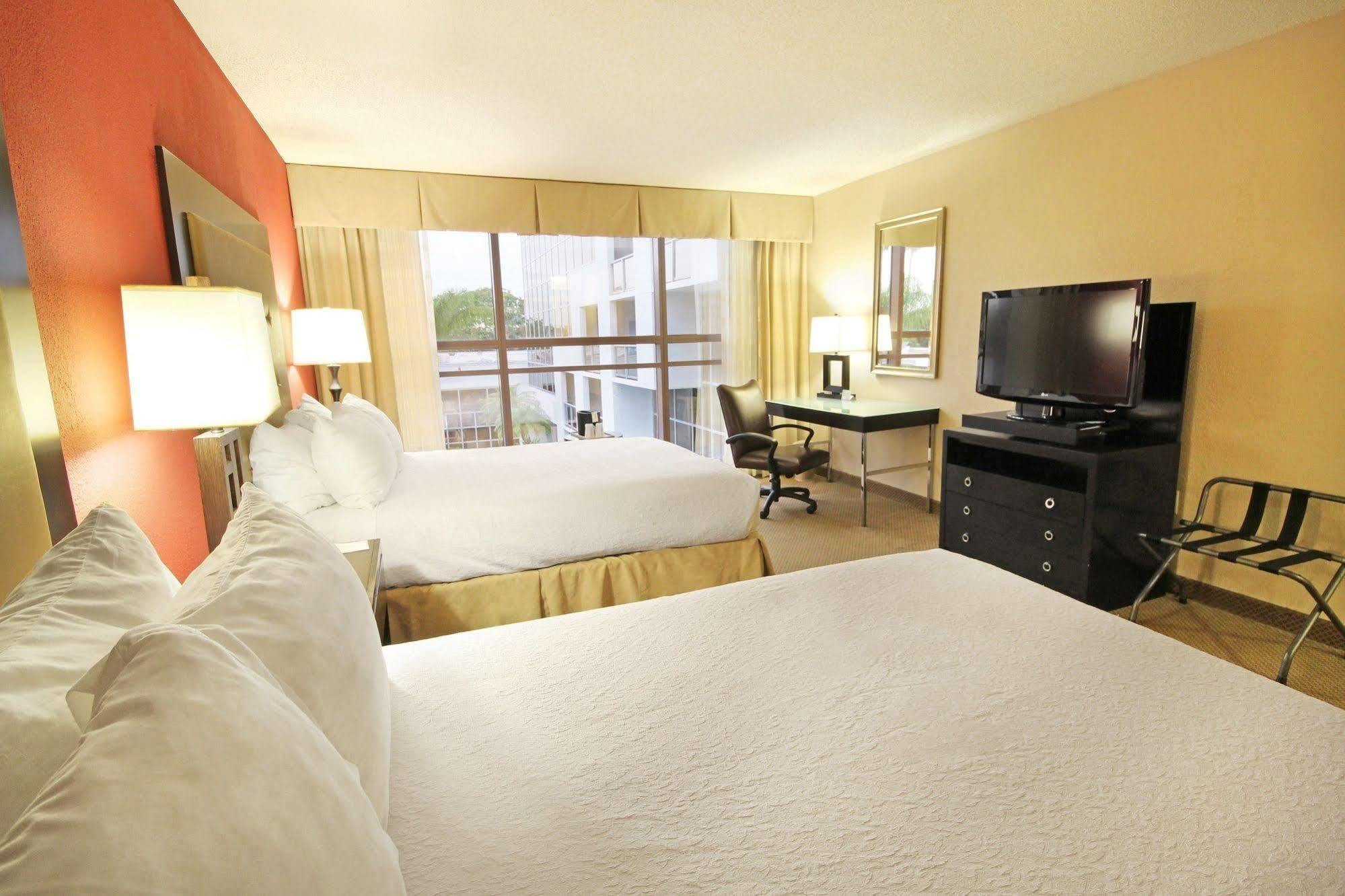 Sawgrass Grand Hotel And Suites Sports Complex Sunrise Exteriör bild