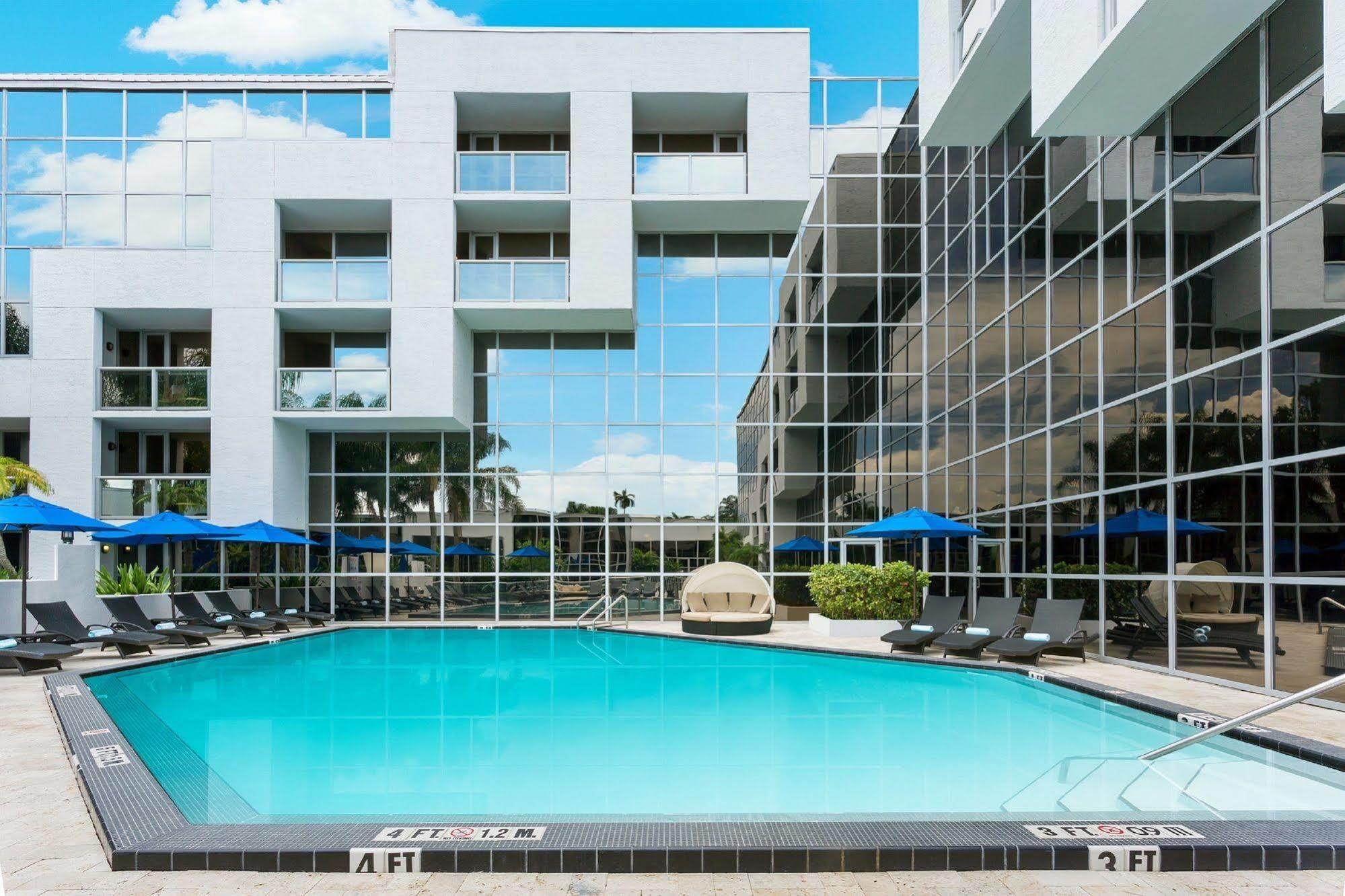 Sawgrass Grand Hotel And Suites Sports Complex Sunrise Exteriör bild